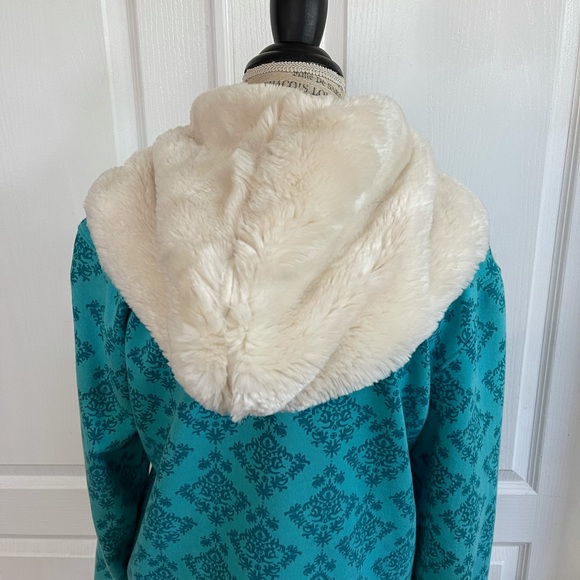 Kirra Zip up Hoodie! - Picture 3 of 4